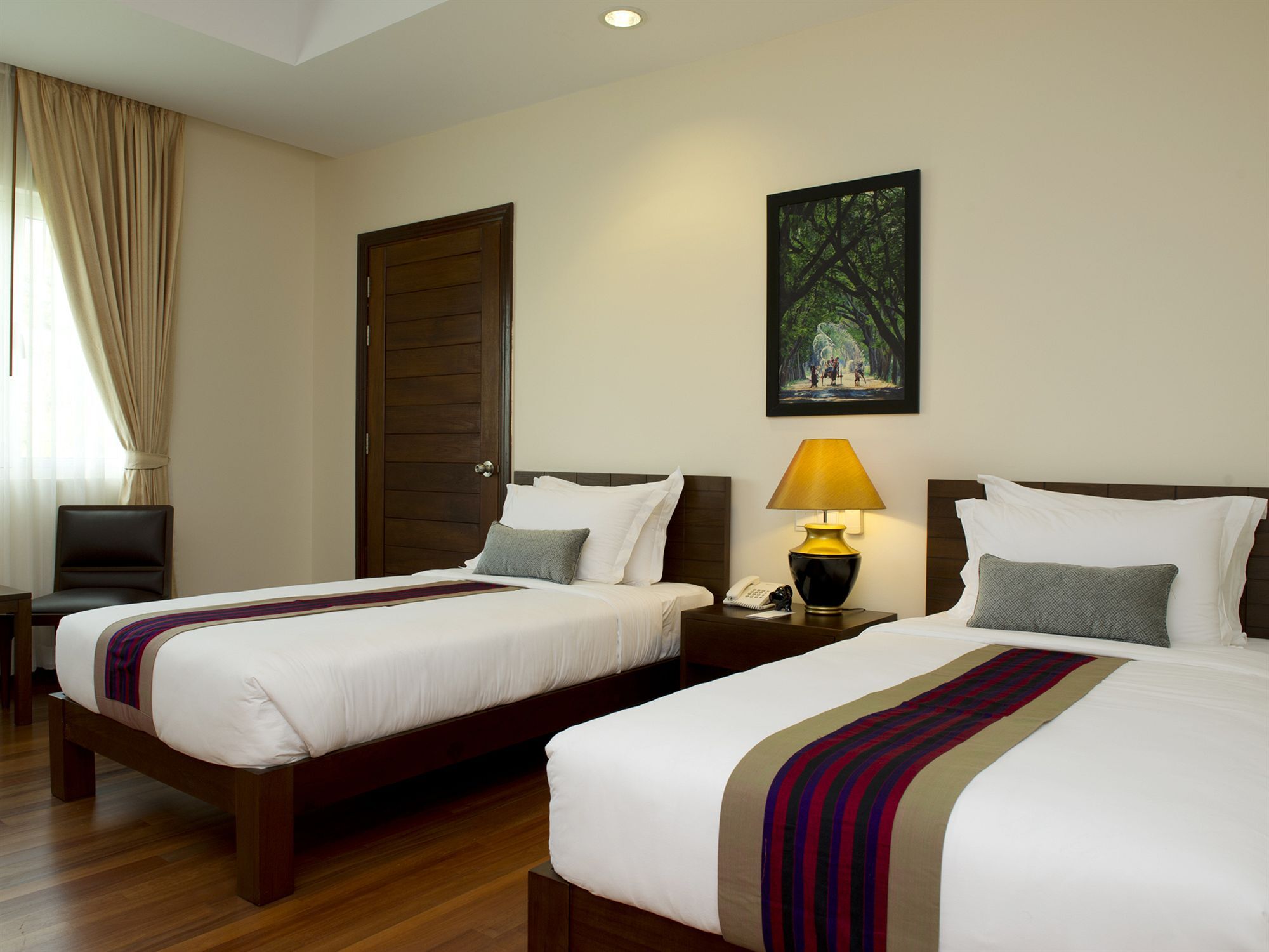 Emerald Palace Hotel Naypyidaw Bagian luar foto