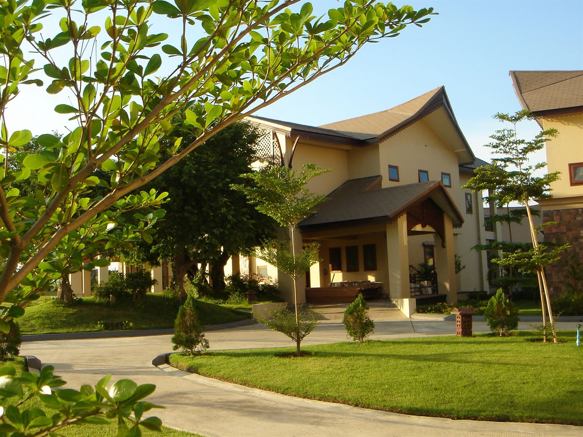 Emerald Palace Hotel Naypyidaw Bagian luar foto