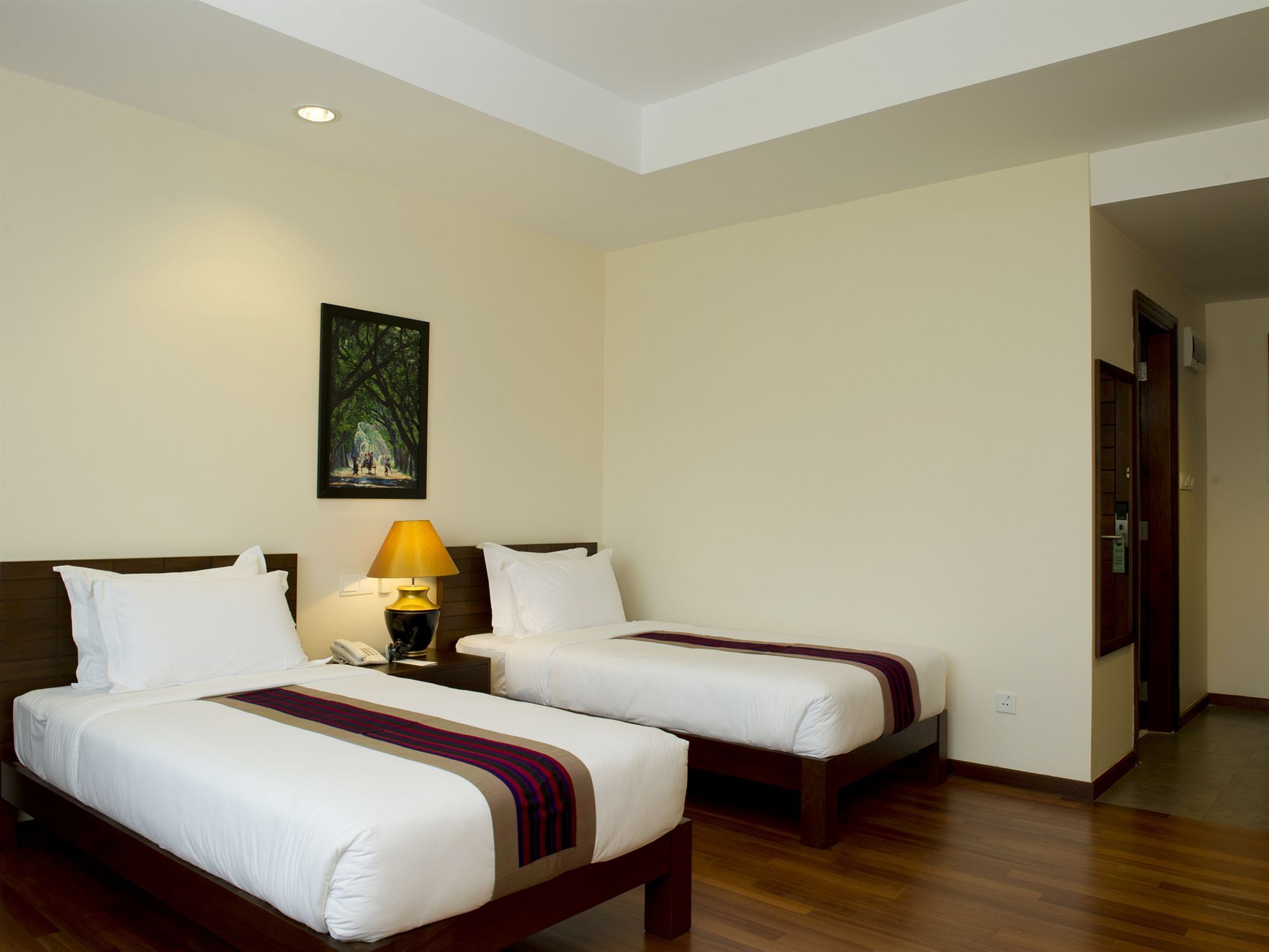 Emerald Palace Hotel Naypyidaw Bagian luar foto